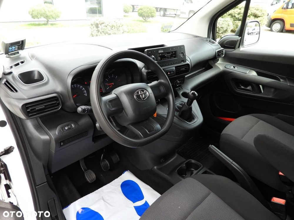 Toyota PROACE CITY  FURGON CHŁODNIA  -15*C ZASILANIE 230V TEMPOMAT KLIMATYZACJA  100KM - 3