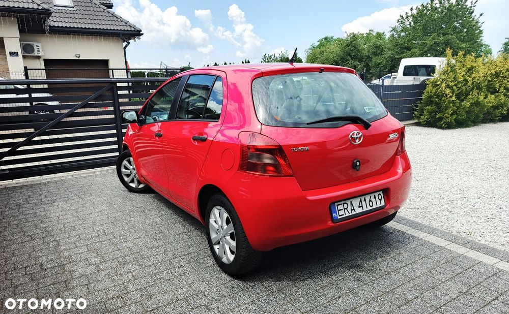 Toyota Yaris 1.3 Luna A/C - 10