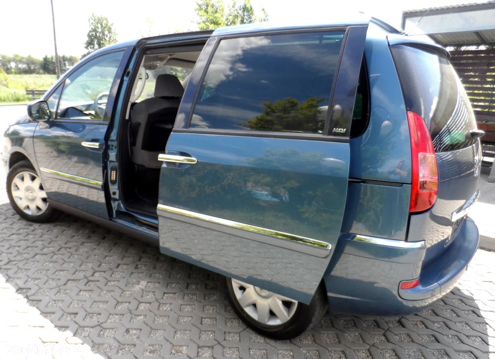 Peugeot 807 HDi 135 Premium - 12