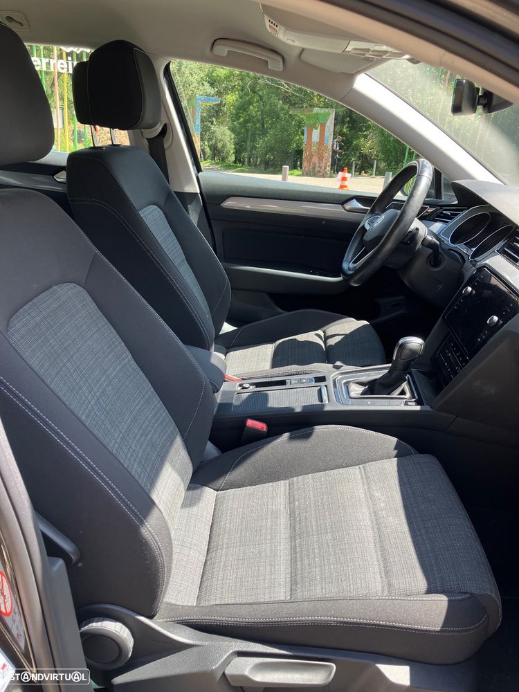 VW Passat Variant - 11