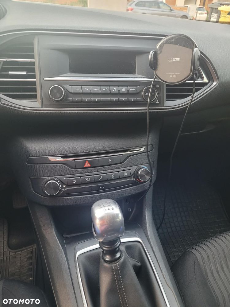 Peugeot 308 1.6 e-HDi Allure S&S - 9