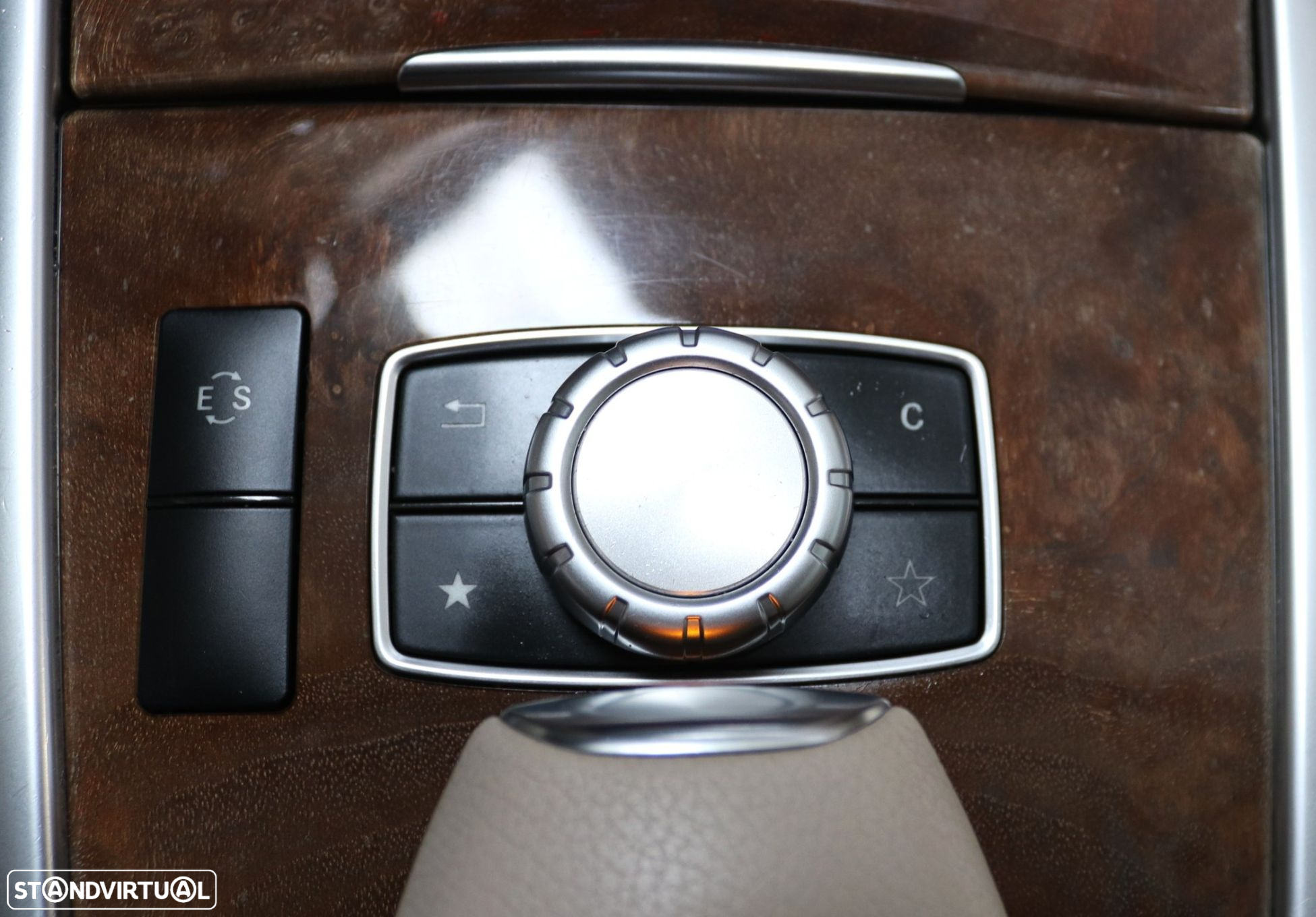 Mercedes-Benz E 300 Bluetec Hybrid Avantgarde - 30