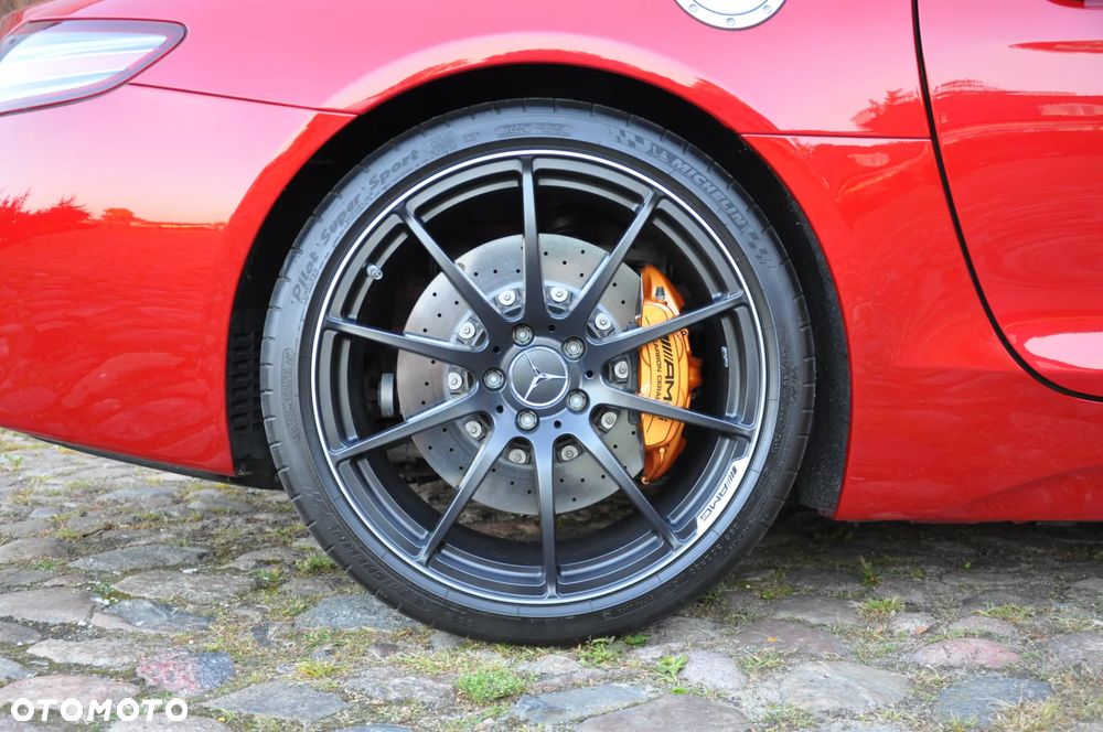 Mercedes-Benz SLS - 35