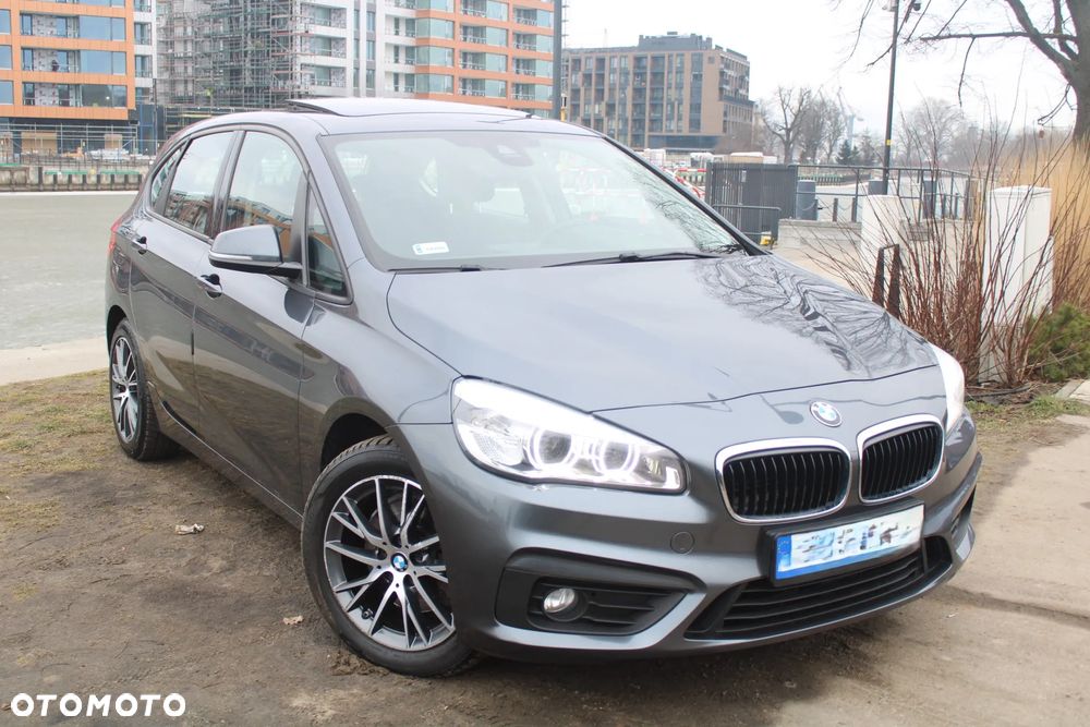 BMW Seria 2 220d xDrive Sport Line - 4