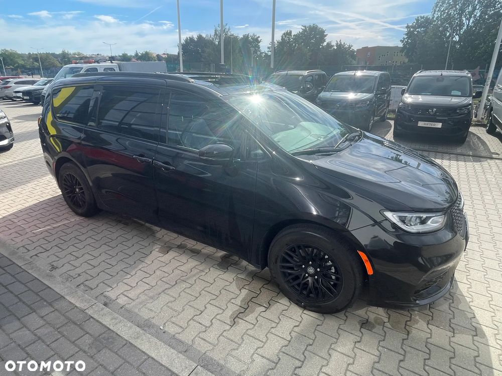 Chrysler Pacifica - 5