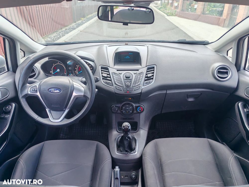 Ford Fiesta 1.5 TDCi DPF Trend - 6