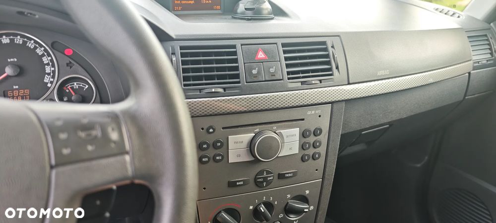 Opel Meriva 1.8 Cosmo - 15