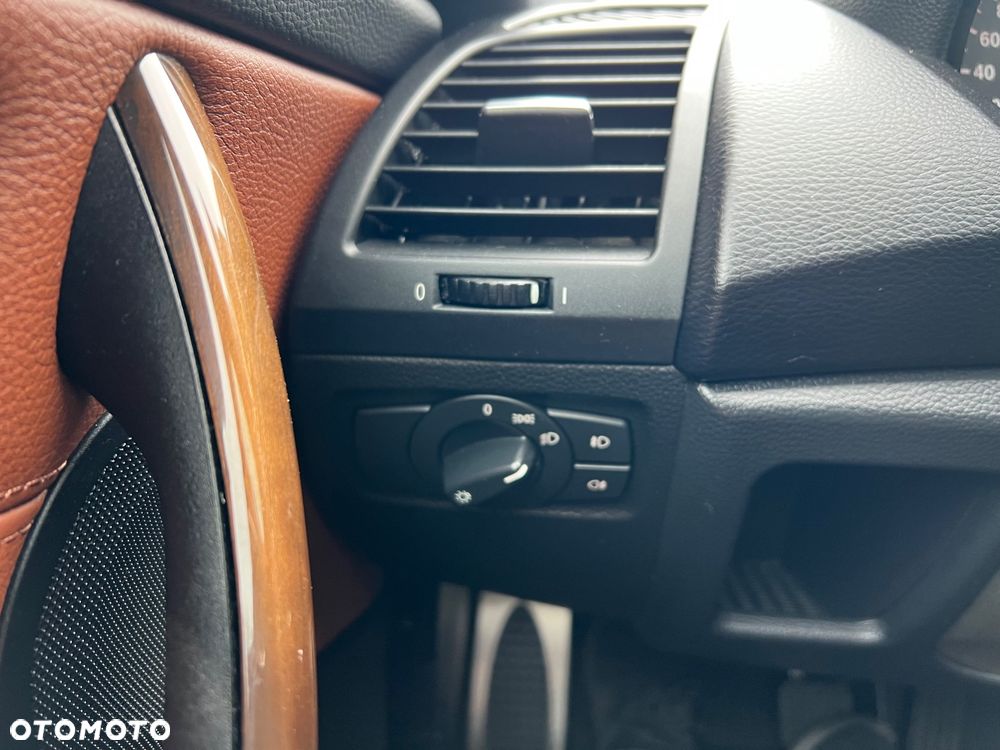 BMW Seria 1 123d - 40
