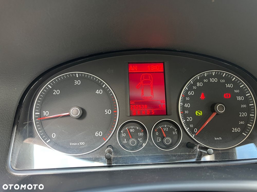 Volkswagen Touran 2.0 TDI DPF DSG Cross - 9