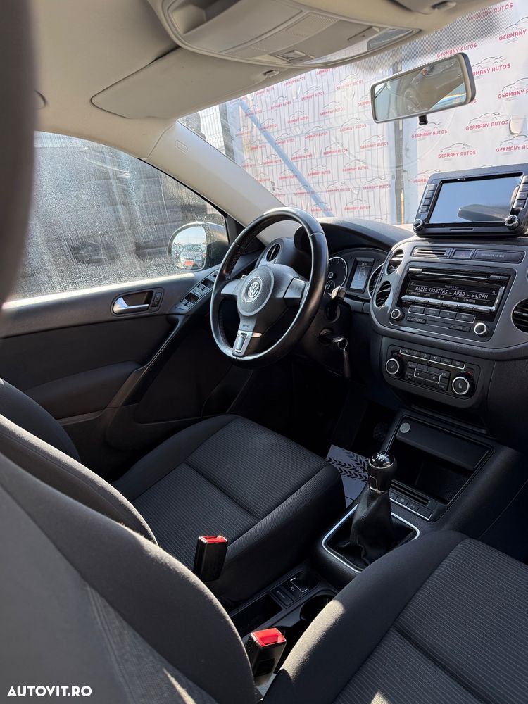 Volkswagen Tiguan - 12