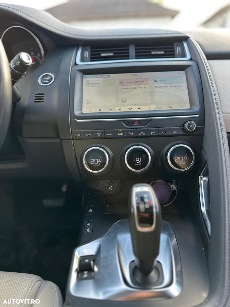 Jaguar E-Pace - 12