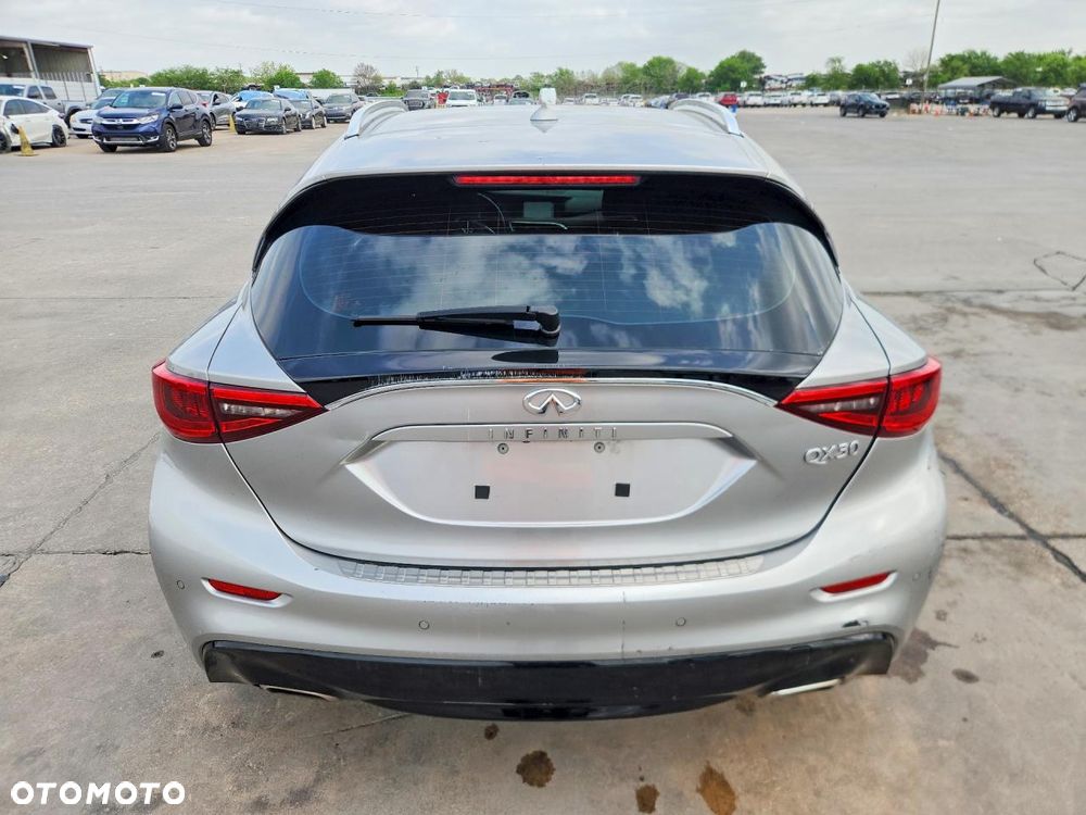 Infiniti QX30 - 5