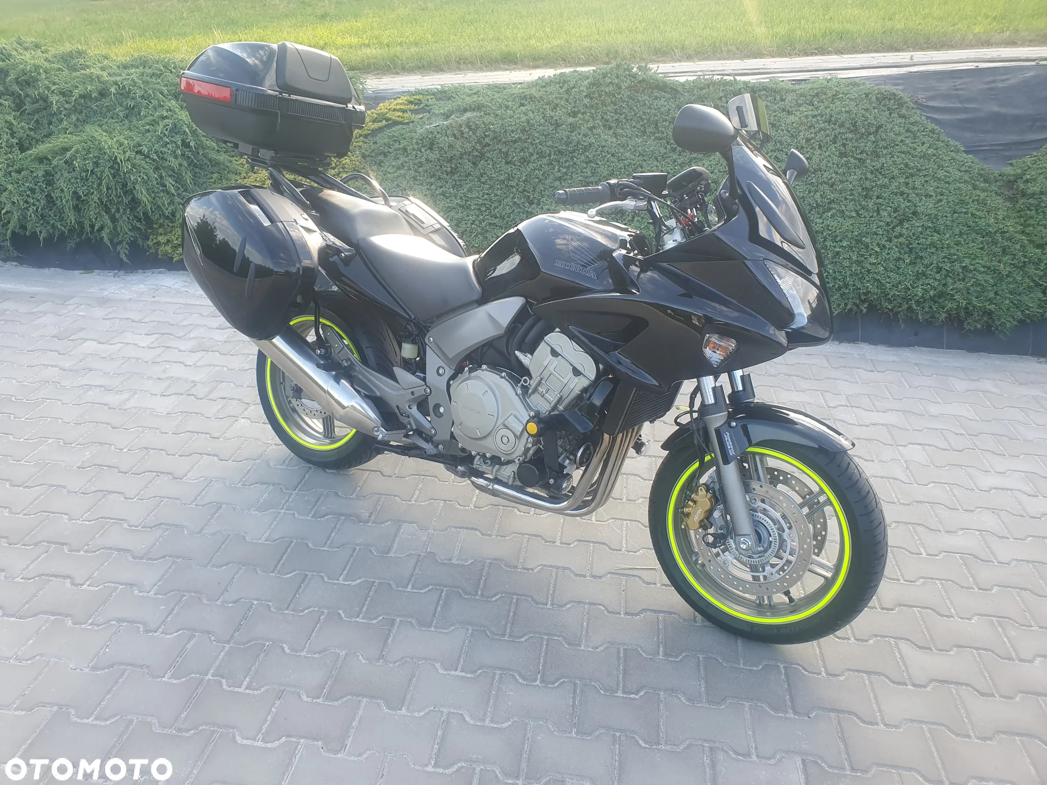 Honda CBF - 10