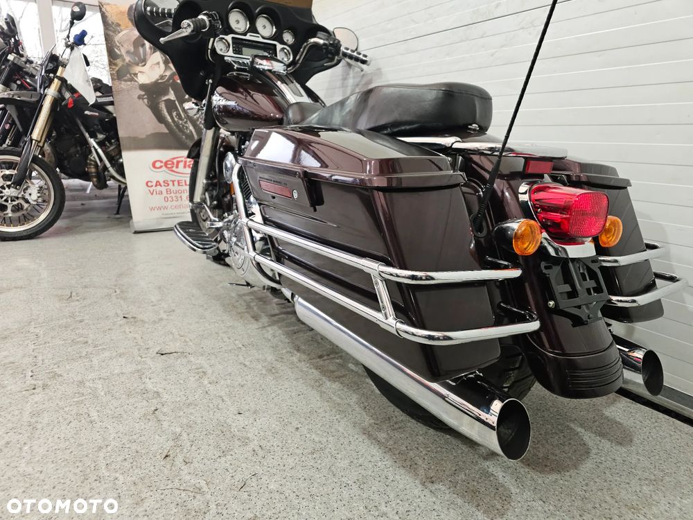 Harley-Davidson Touring Street Glide - 16