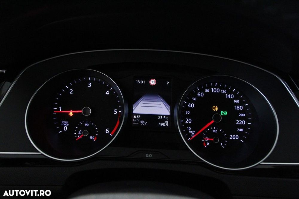 Volkswagen Passat - 17