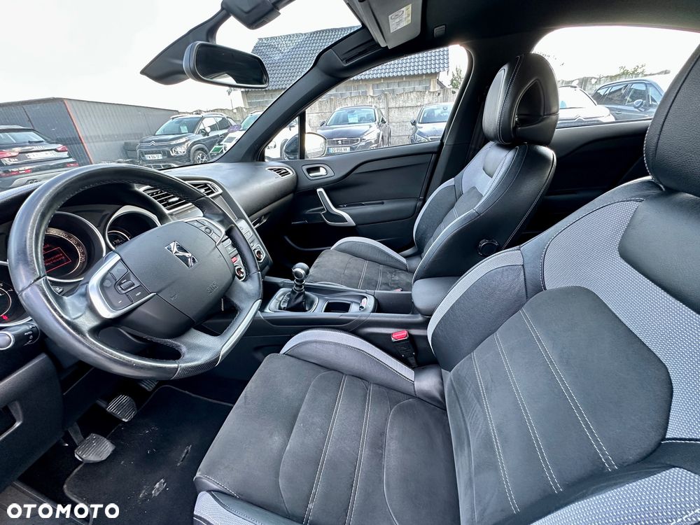 Citroën DS4 1.2 PureTech Chic S&S - 13