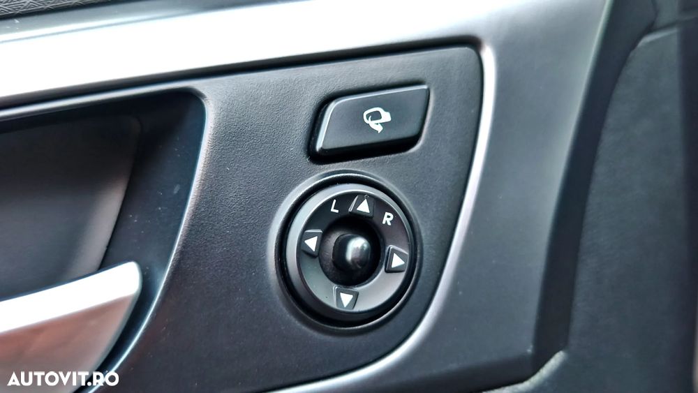 Hyundai Veloster 1.6 Turbo Matt Finish - 31