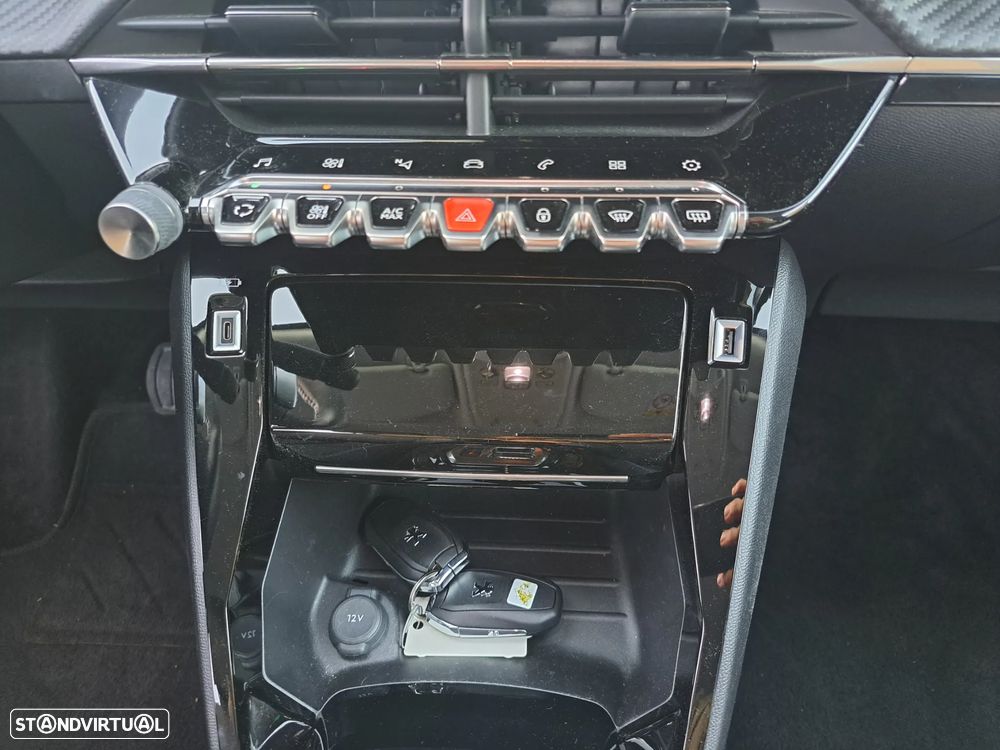 Peugeot 2008 1.5 BlueHDi Allure Pack EAT8 - 31