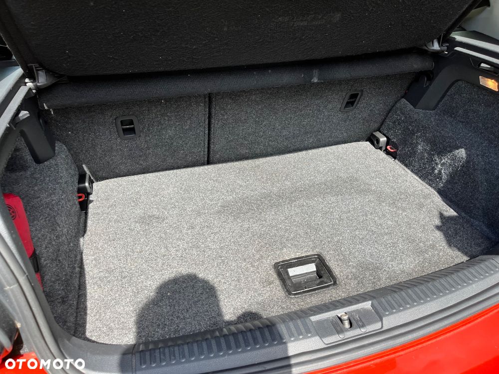 Volkswagen Polo 1.6 TDI Cross - 16