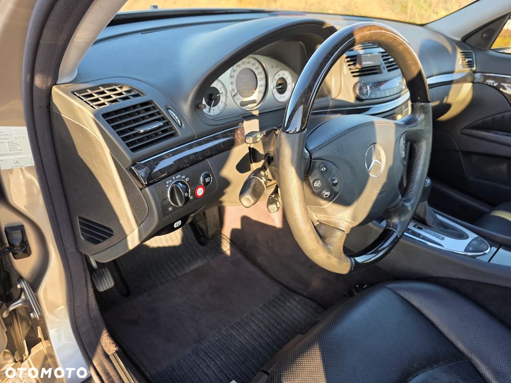 Mercedes-Benz Klasa E - 33