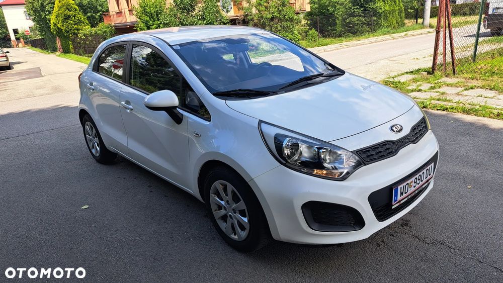 Kia Rio 1.2 L - 9