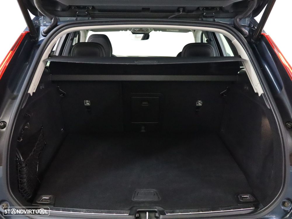 Volvo XC 60 2.0 T6 PHEV Inscription AWD - 22