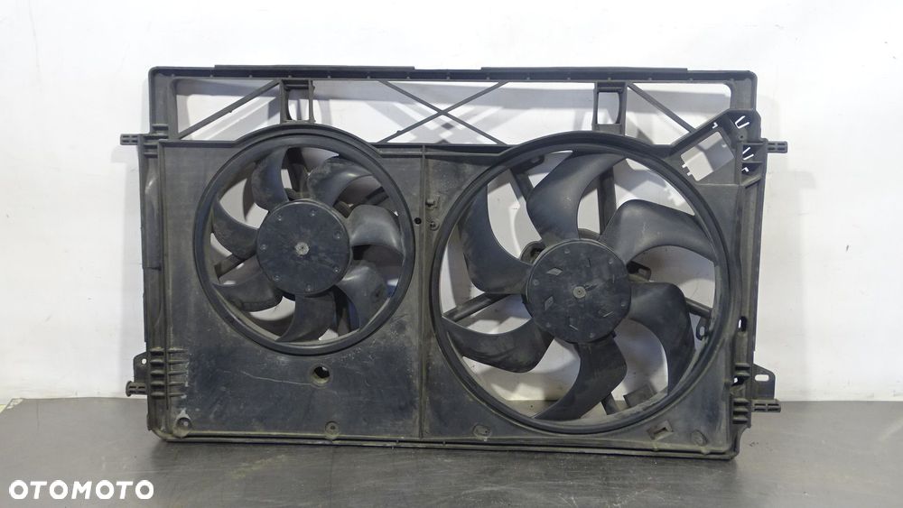 WENTYLATOR CHŁODNICY OPEL VIVARO B 93868359    1180627X - 2