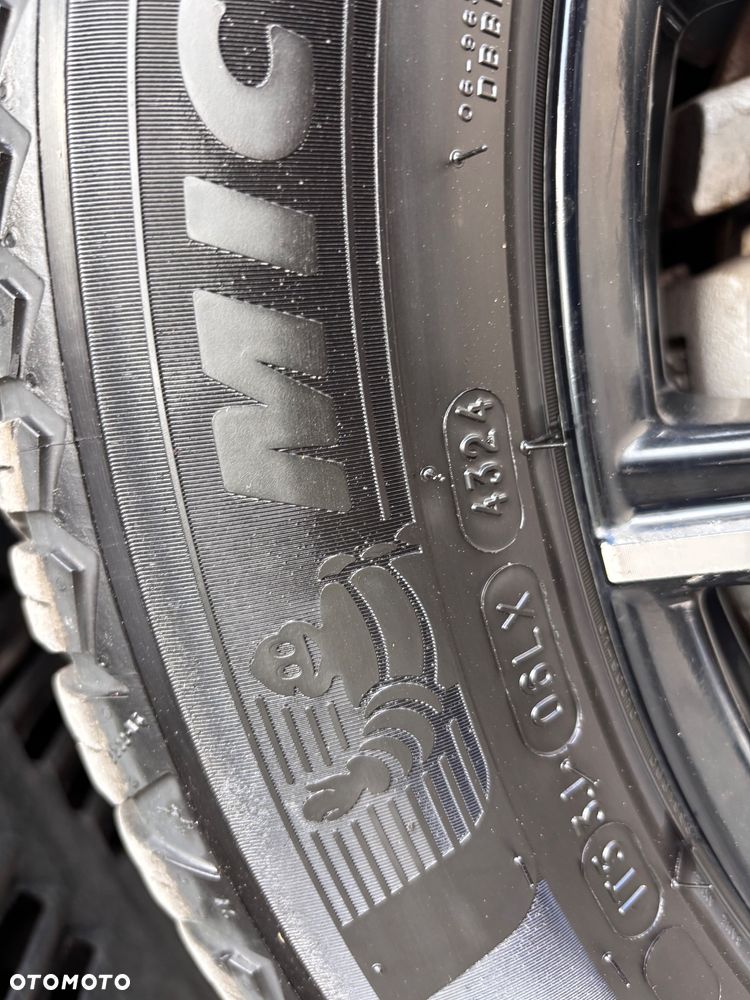 Toyota RAV4 Hybrid Style 4x4 - 31