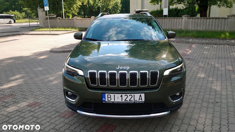 Jeep Cherokee - 4