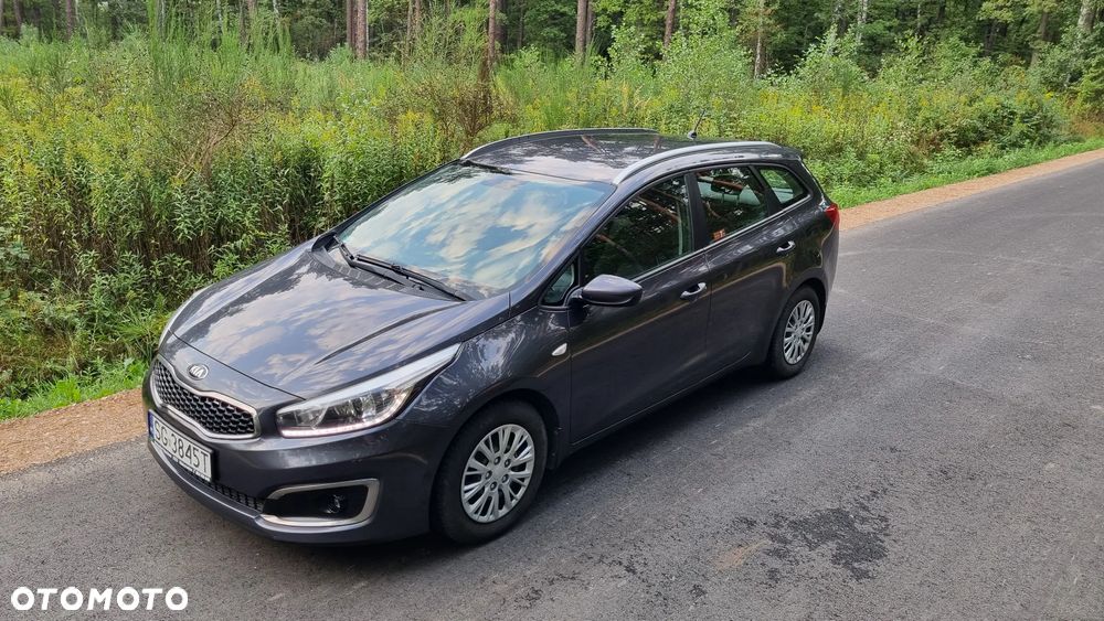 Kia Ceed Cee'd 1.4 L - 6
