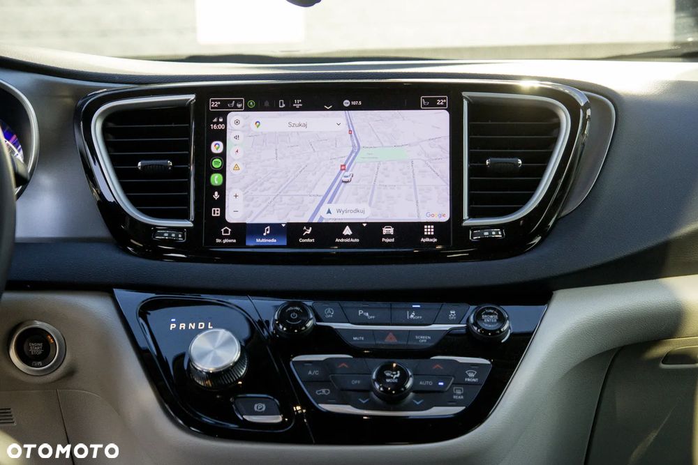 Chrysler Pacifica - 11