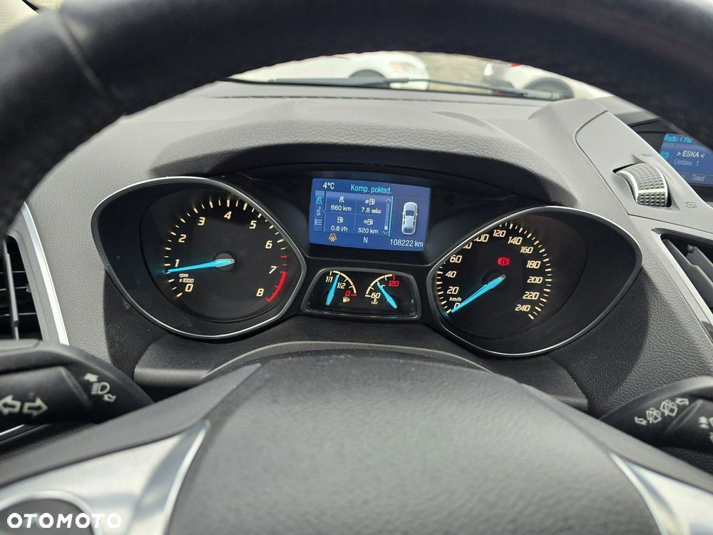 Ford Kuga 1.6 EcoBoost 2x4 Titanium - 16