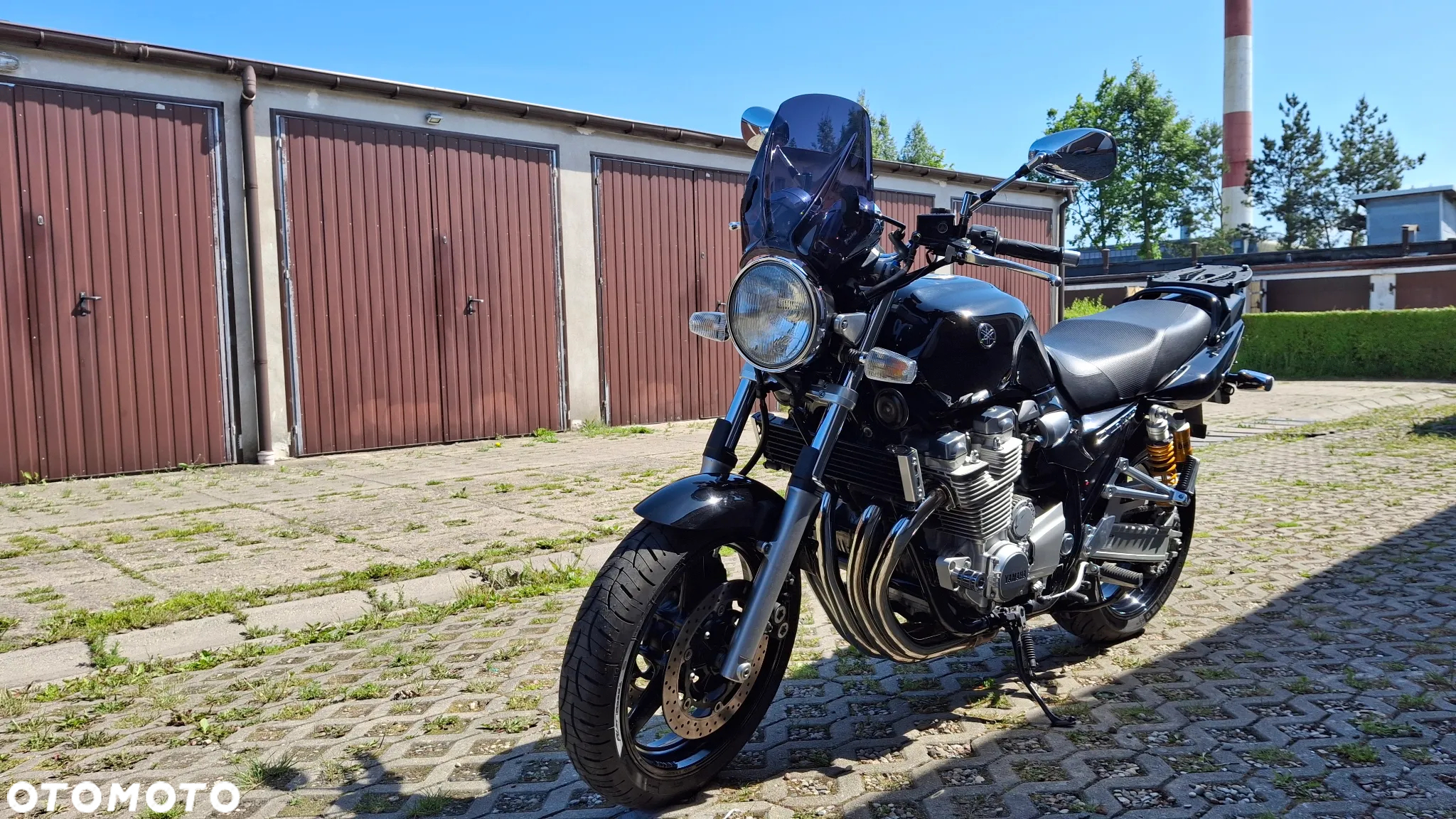Yamaha XJR - 4