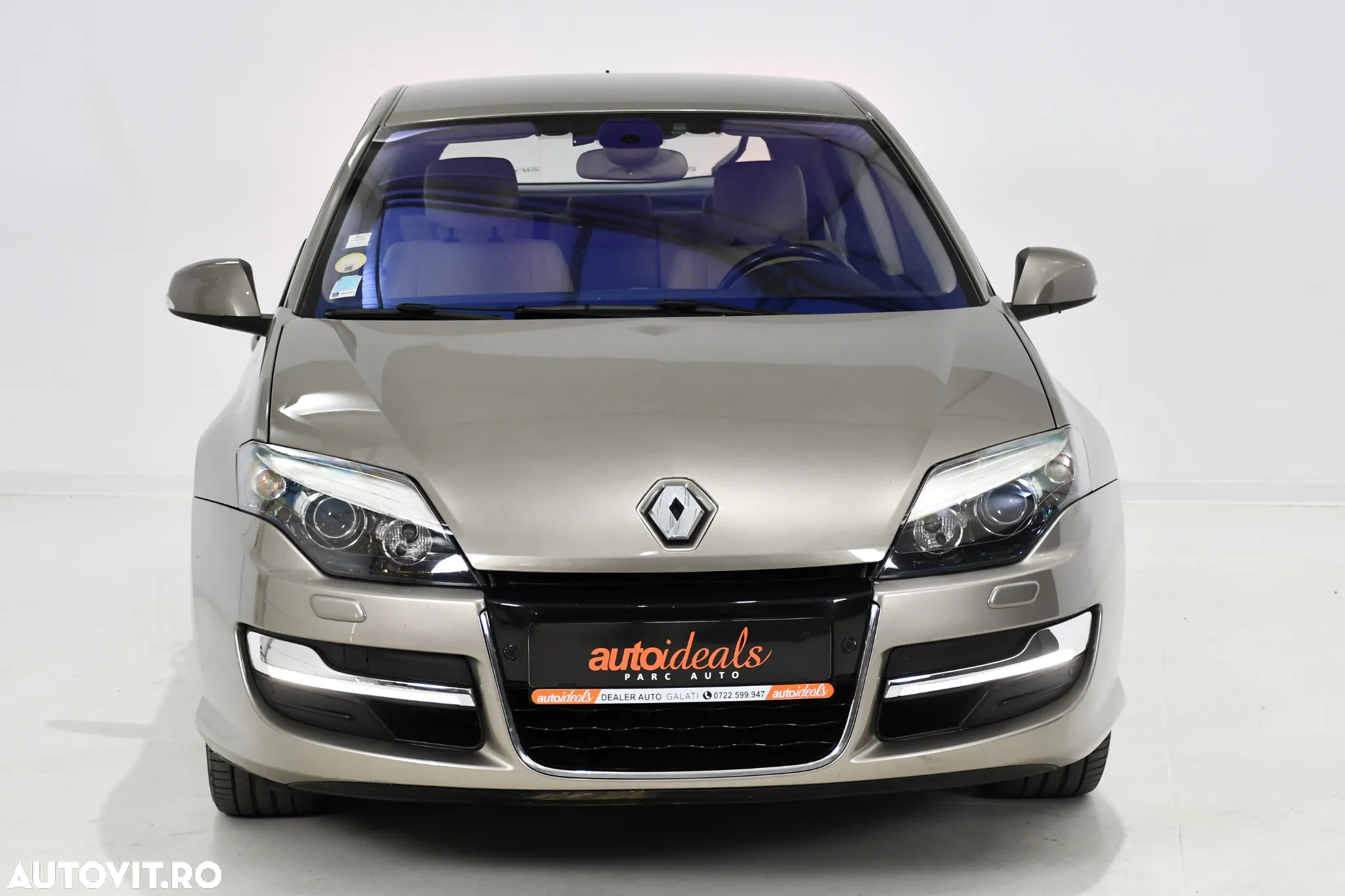 Renault Laguna 2.0 dCi FAP Initiale - 9
