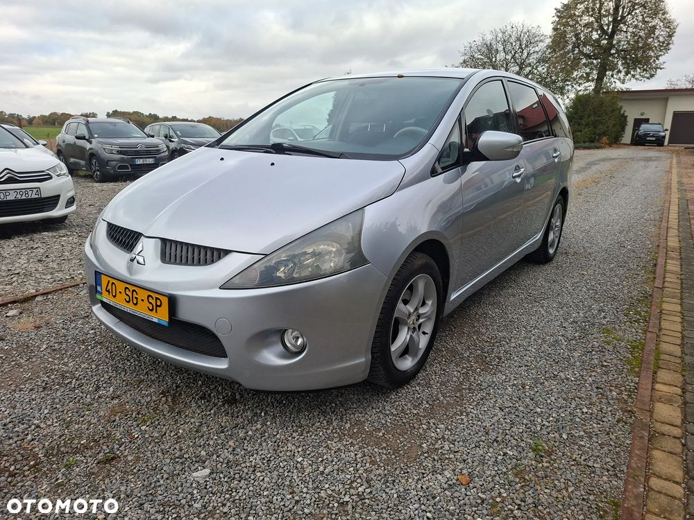 Mitsubishi Grandis 2.4 Intense - 6