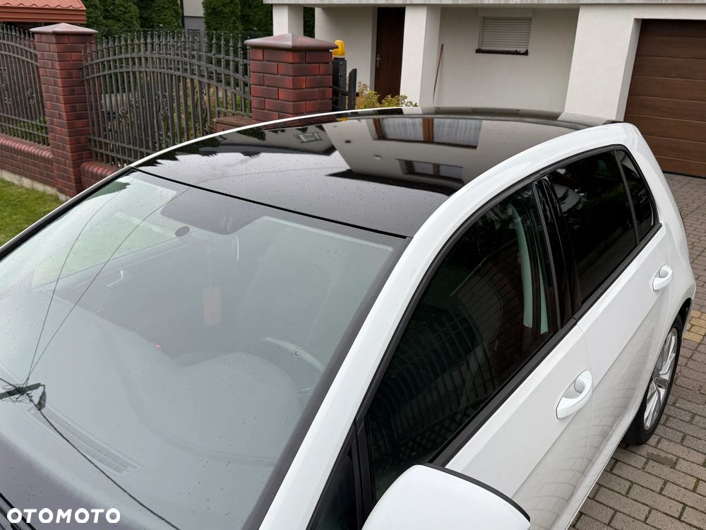 Volkswagen Golf 2.0 TDI BlueMotion Technology DSG Highline - 13