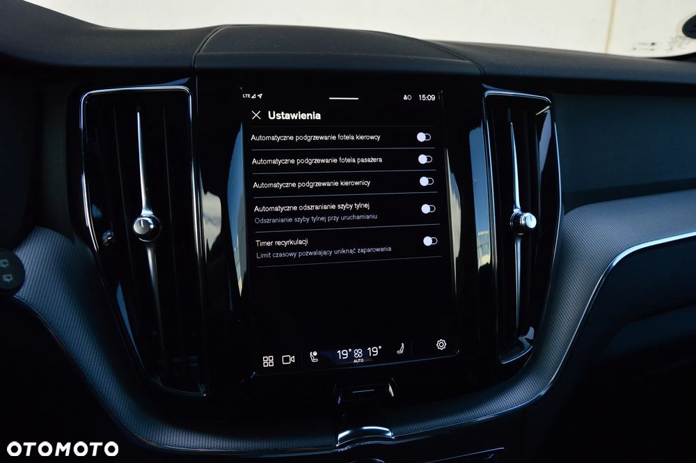 Volvo XC 60 B4 D Geartronic Momentum - 30