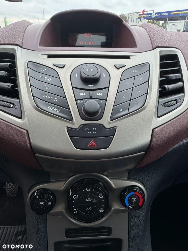 Ford Fiesta 1.4 Trend EU5 - 18