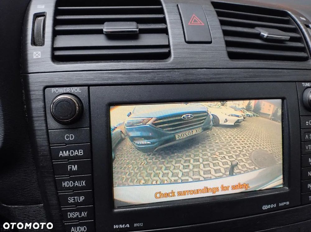 Toyota Avensis 2.0 D-4D Premium - 26