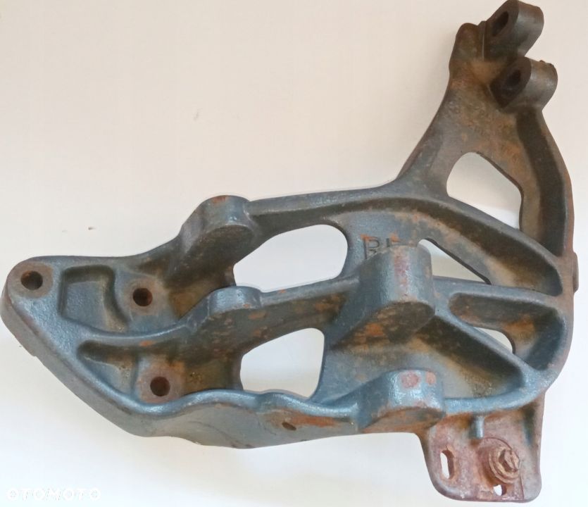 Wspornik zawieszenia kabiny Mercedes Actros Axor - 1