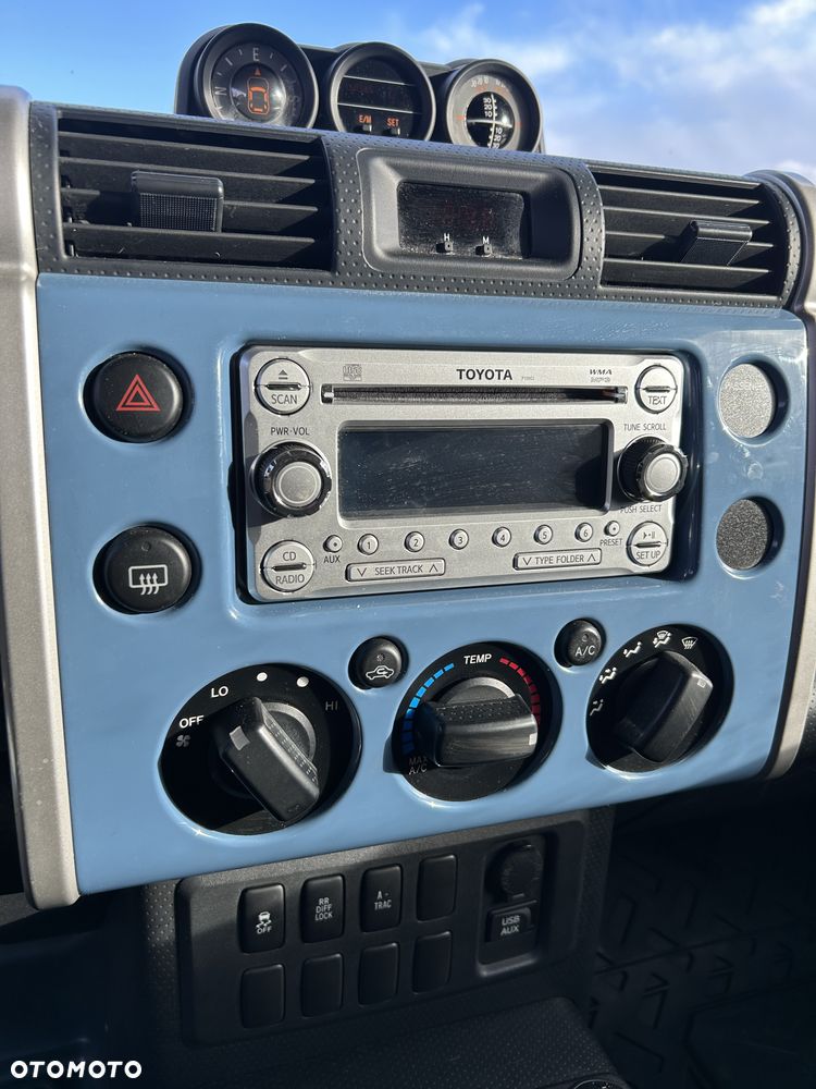 Toyota FJ 4.0 4x4 - 16