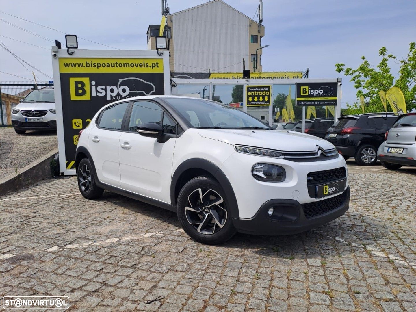 Citroën C3 1.2 PureTech Shine - 1