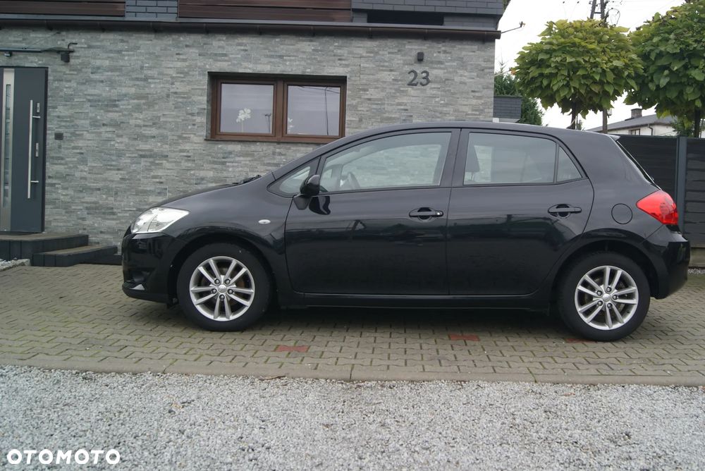 Toyota Auris 1.33 VVT-i Premium + - 2