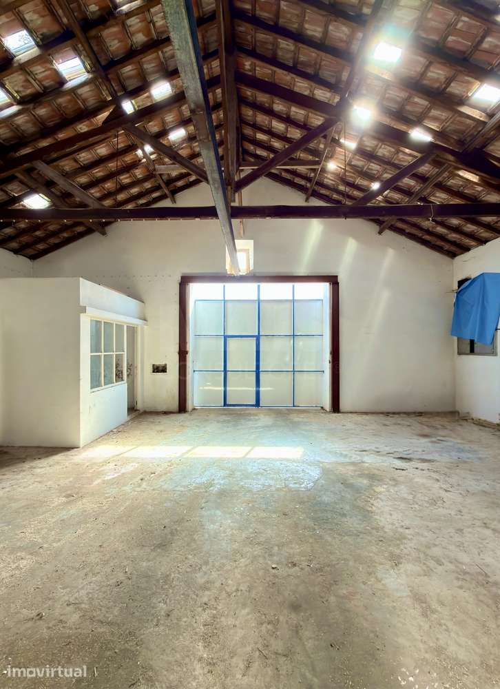 ARMAZÉM | 220 m² | Centro de Peniche - Grande imagem: 2/13
