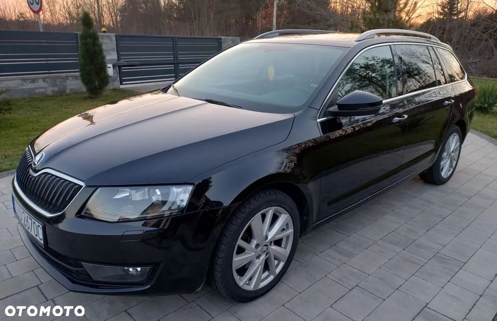 Skoda Octavia Combi 2.0 TDI DSG Ambition - 2