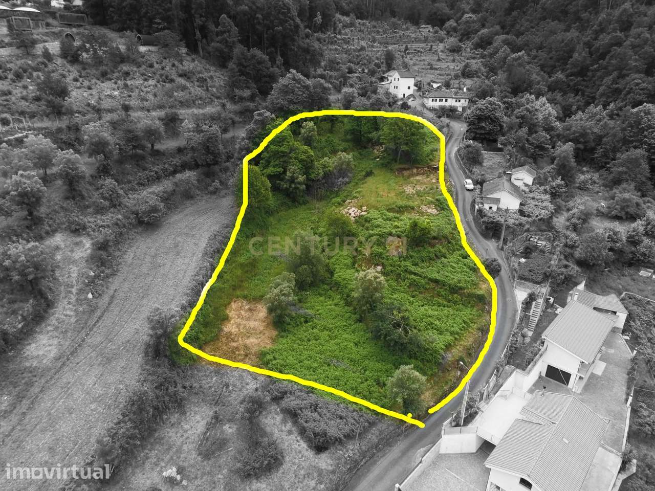 Terreno Exclusivo no Centro da Vila do Gerês – 3.683 m² com Projeto Ap - Grande imagem: 4/21