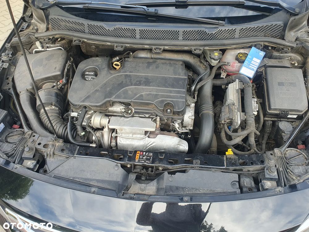 Opel Astra 1.4 Turbo Innovation - 13
