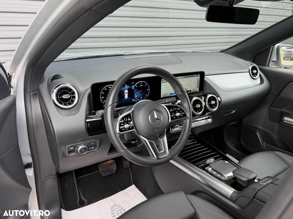 Mercedes-Benz GLA 200 d 8G-DCT Progressive - 12