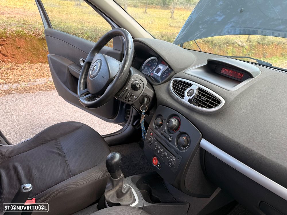 Renault Clio Sport Tourer - 6