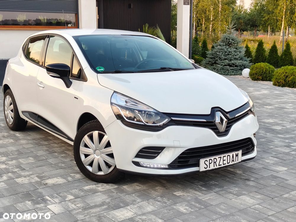 Renault Clio 1.2 16V Limited - 12